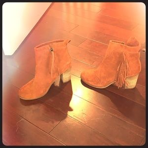 Toms fringe suede booties. Block heel. Worn once!